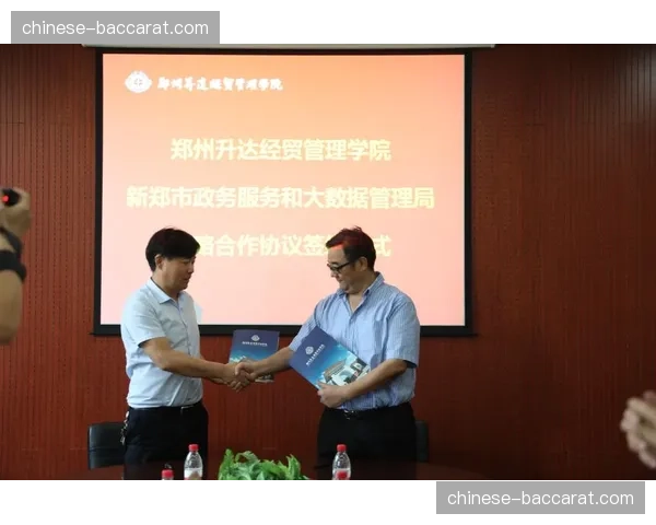 VAR系统升级讨论：是否应将“肋部是否处于越位位置”的判罚精度提高